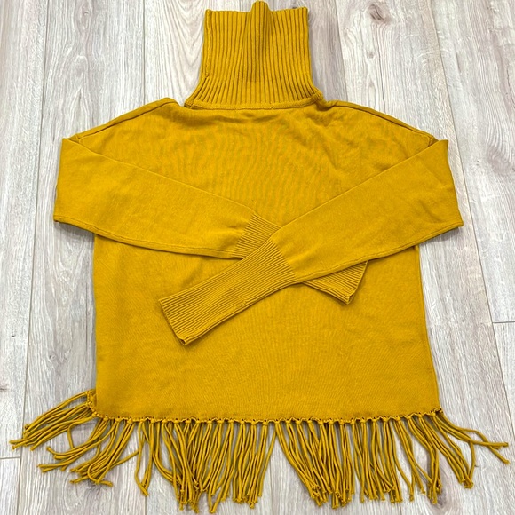 COZY RIBBED TURTLENECK PULLOVER MUSTARD YELLOW - Picture 6 of 7